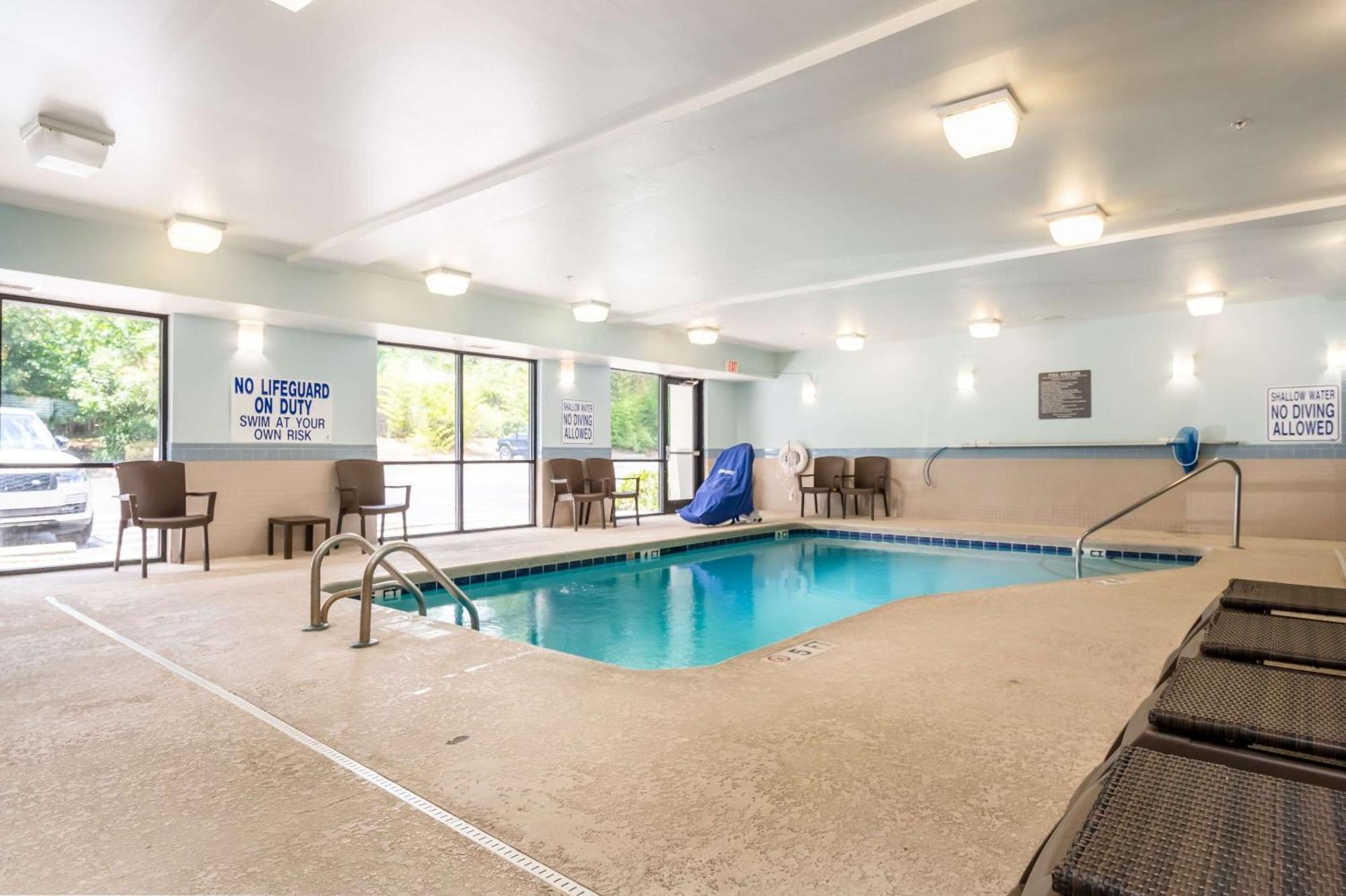 Comfort Suites Columbia Northeast - Fort Jackson Exterior foto