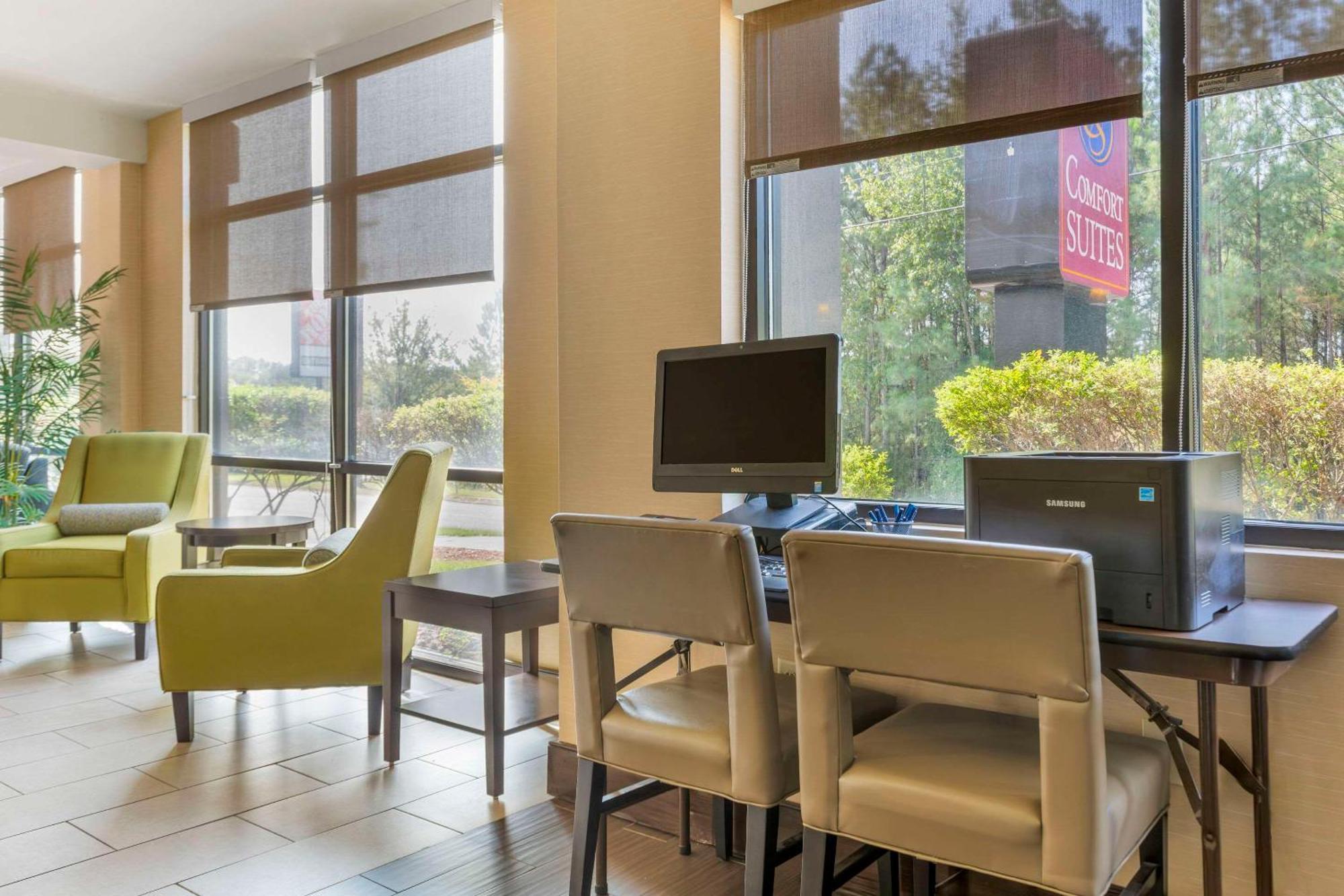 Comfort Suites Columbia Northeast - Fort Jackson Exterior foto