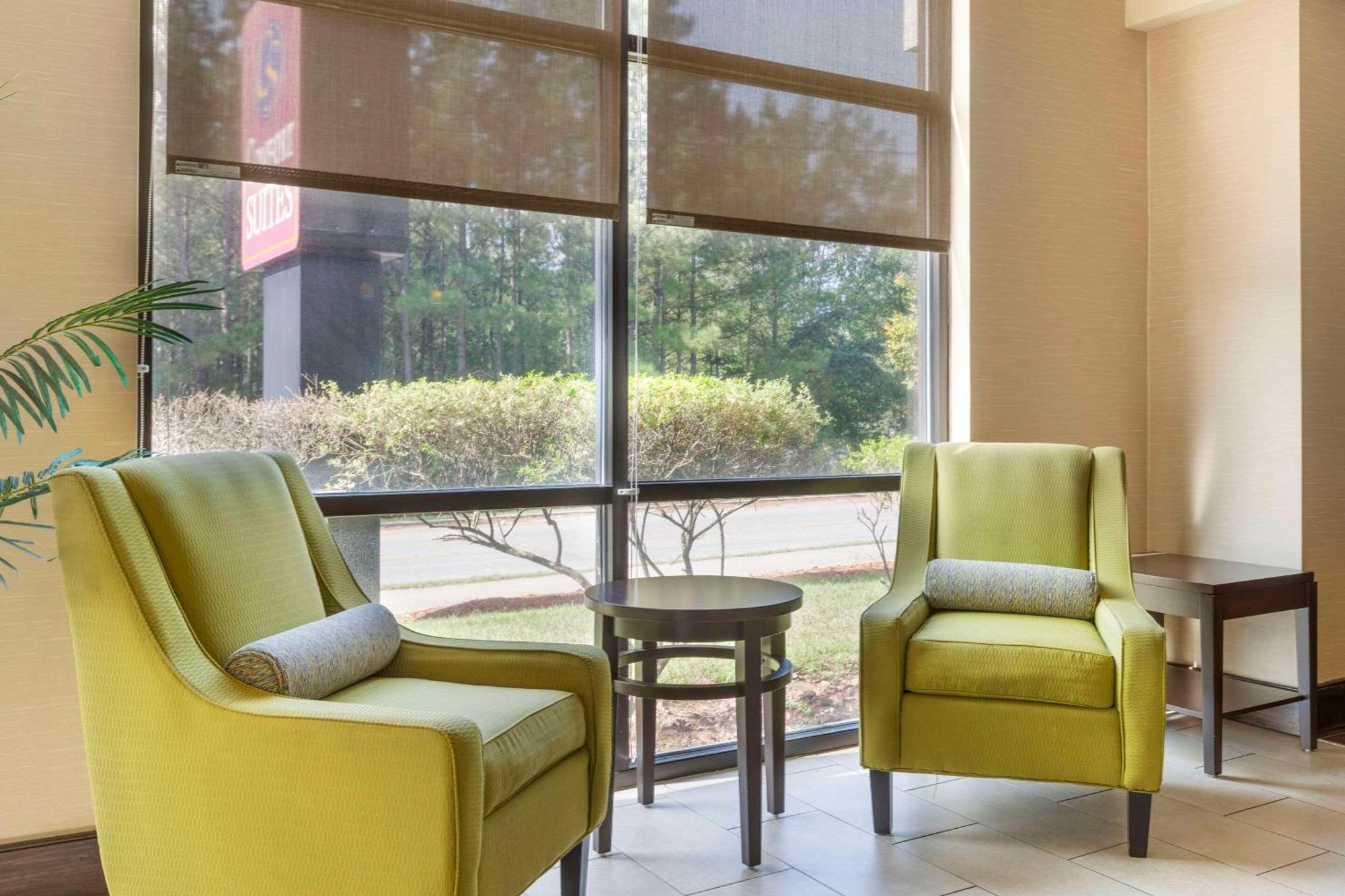 Comfort Suites Columbia Northeast - Fort Jackson Exterior foto